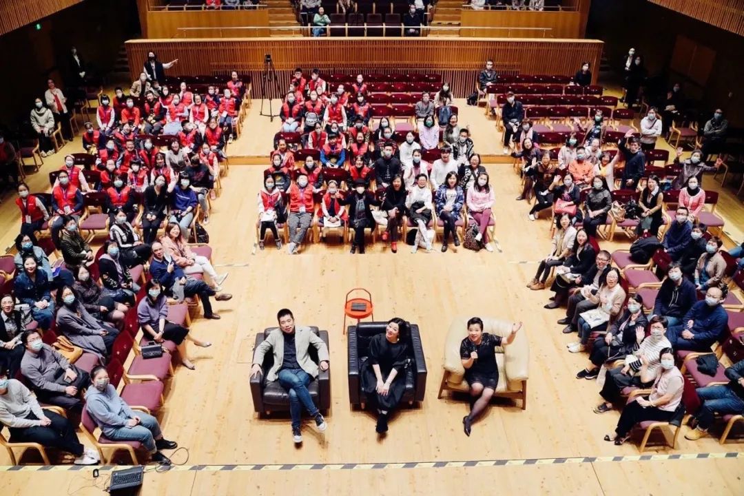 上海市中小學校長參加名師講座