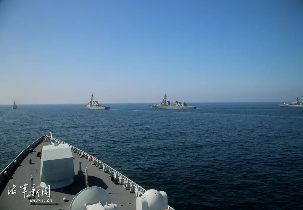 中国海军舰艇编队完成"和平-21"多国联演海上阶段演习