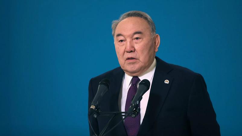 哈萨克斯坦首任总统纳扎尔巴耶夫辞去哈人民大会主席一职