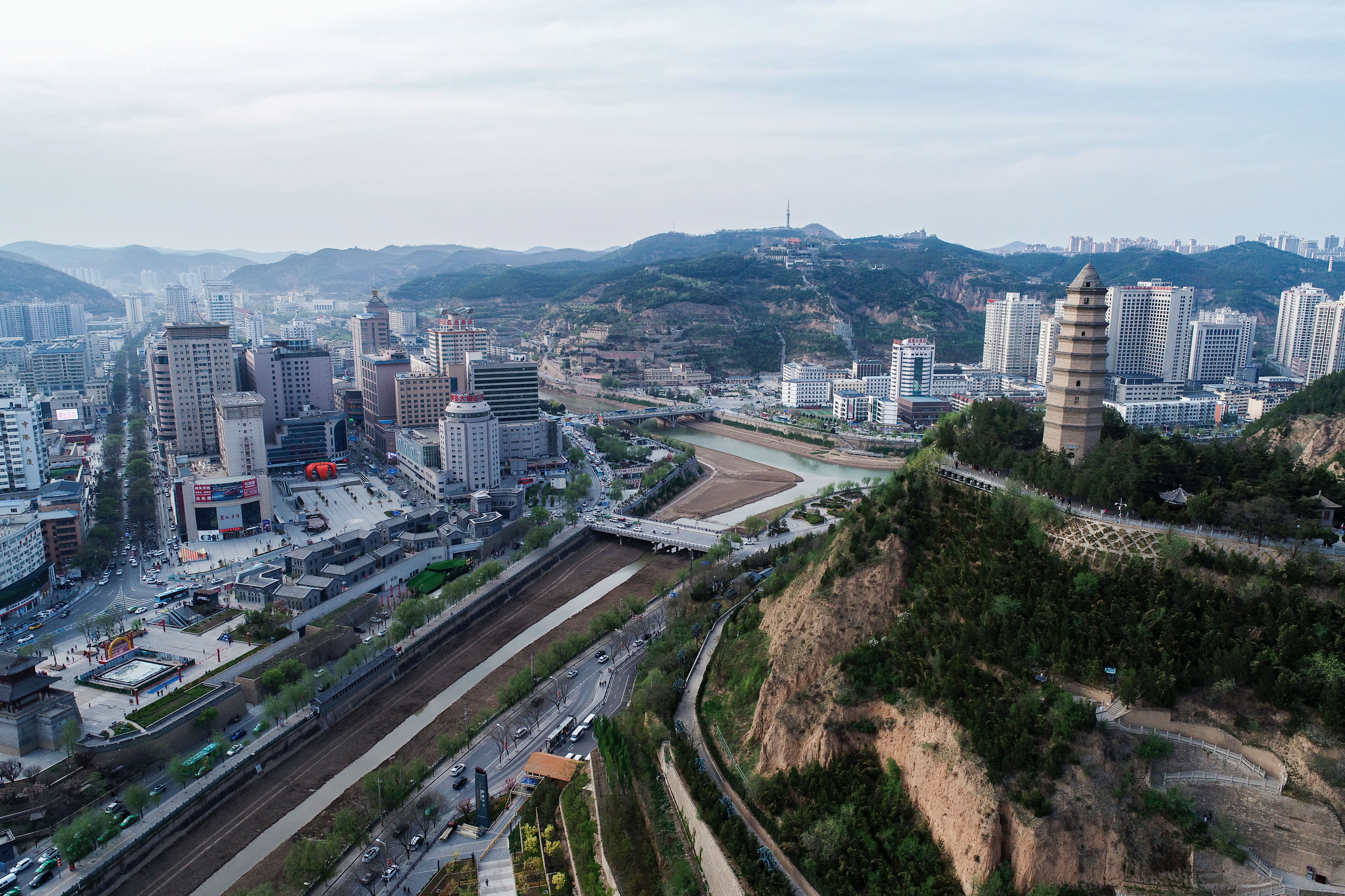 延安,宝塔山航拍.新华社 图