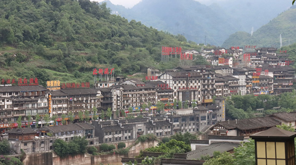 记录中国|贵州茅台镇:外面的人想进来,里面的人谋破局