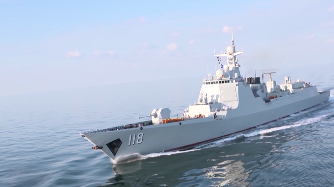 中国海军第39批护航编队从青岛启航,乌鲁木齐舰首次出征