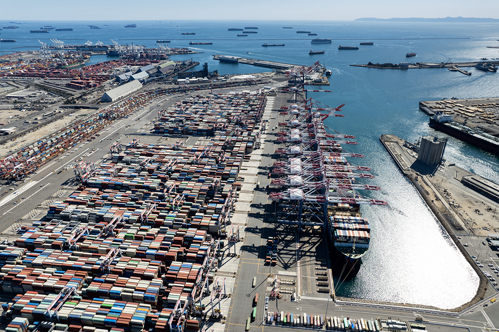 美国供应链阻塞危机持续南加州港口货物积压创纪录