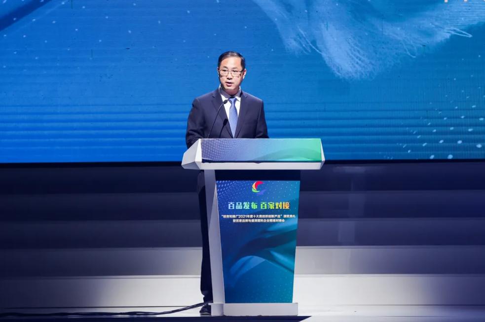 吴江区副区长,吴江高新区党工委书记,盛泽镇党委书记,中国东方丝绸