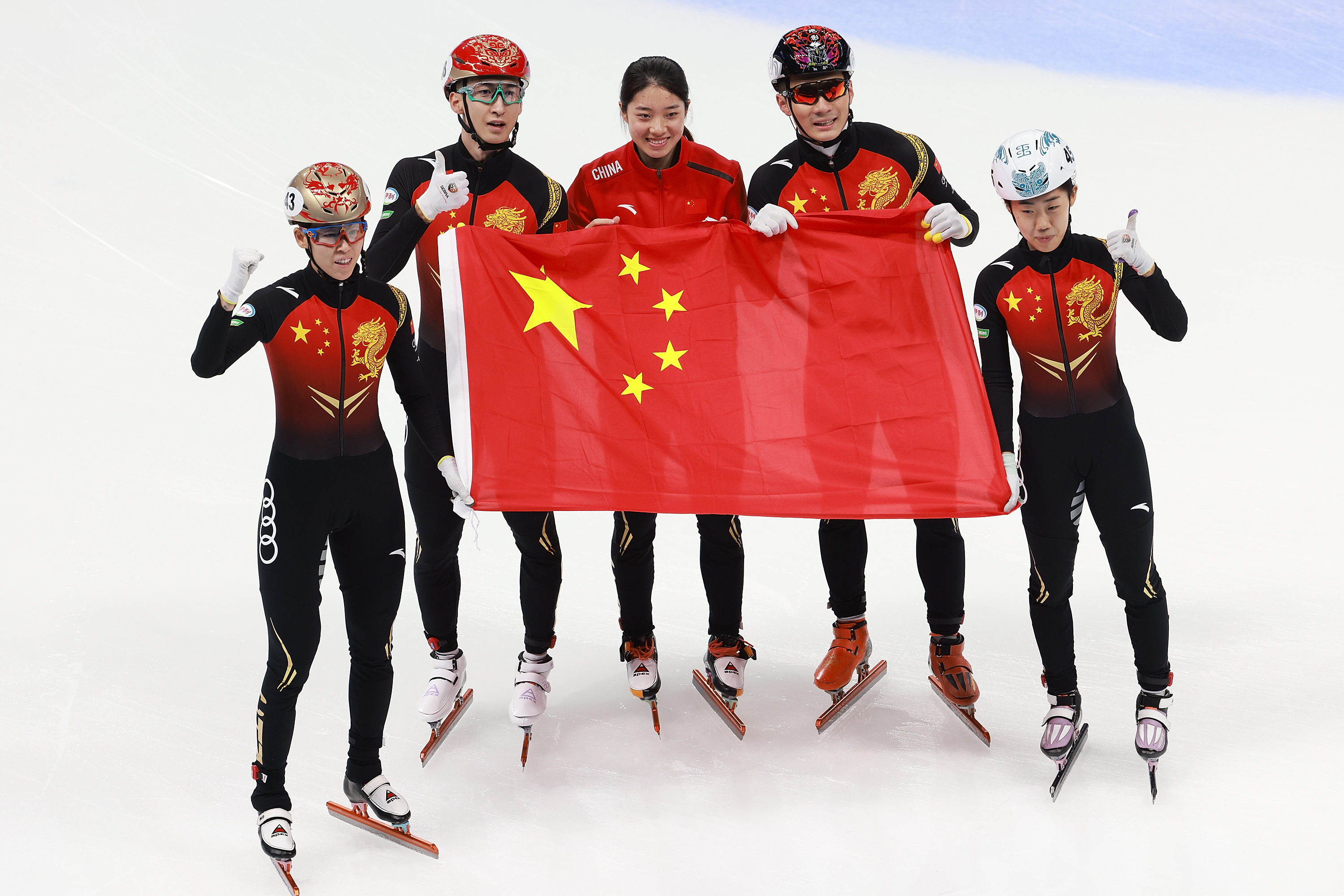 中国短道速滑队速度滑冰队持续欧洲征战力争更多冬奥名额