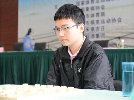 创纪录22连胜90后郑惟桐直播教棋象棋也要互联网思维