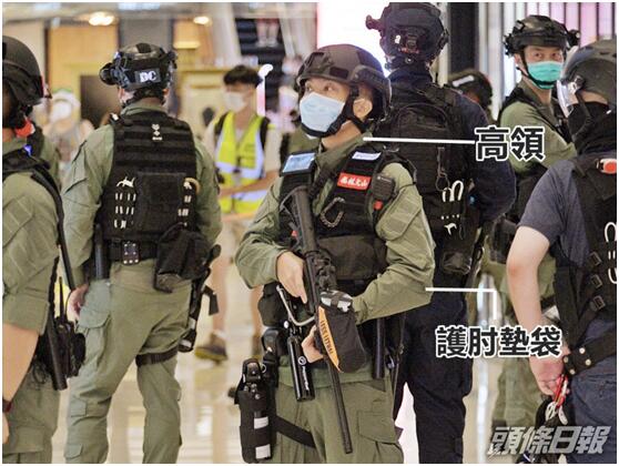 香港警员昨日首度穿新款防护服装执勤具有防割阻燃等性能