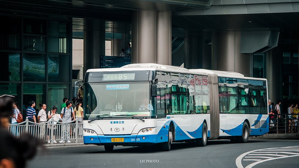 上海最后3辆柴油巨龙公交车即将退役:虽然不舍,也是