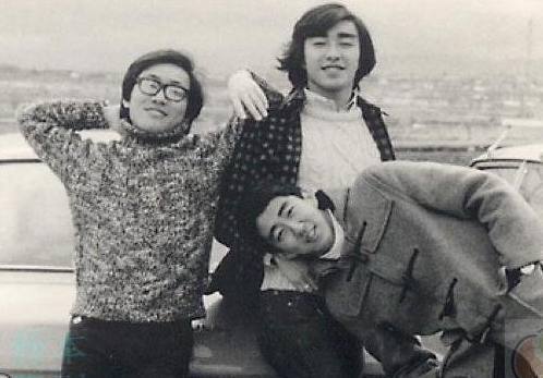 任期最长首相谢幕，能否追回“失去的三十年”