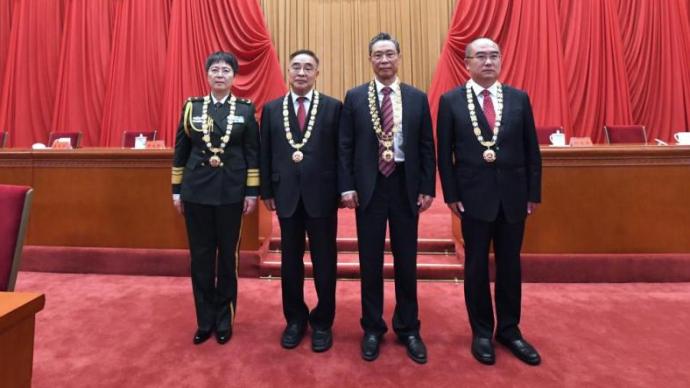 真实记录四位国之功臣的感动大片他们值得最高礼遇