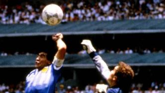 图忆｜马拉多纳去世：1986年世界杯上的“上帝之手”