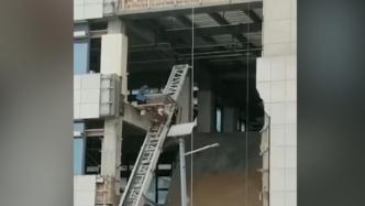 宿州市立醫(yī)院在建樓裝飾施工時局部脫落，3名工人輕傷