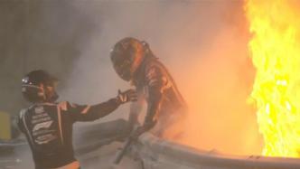 F1巴林站一赛车撞墙起火爆炸：赛车解体，车手火中逃生