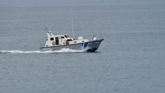 希腊附近海域一移民船遇险32人获救，船只搭载人数未知