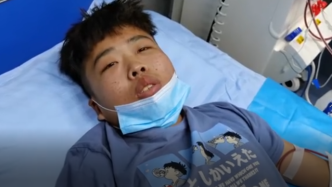 河南21岁尿毒症男孩靠修手机攒钱换肾