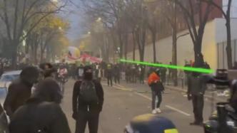 法国多地再次暴发抗议活动反对安全法草案实施，警方逮捕22人