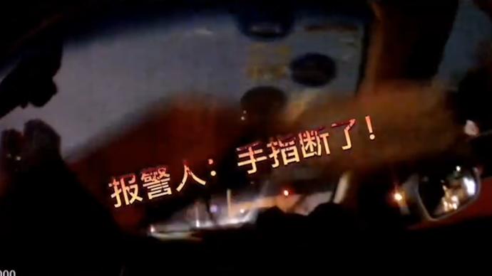 上海一男子断指送医遇拥堵，民警火速开道护送
