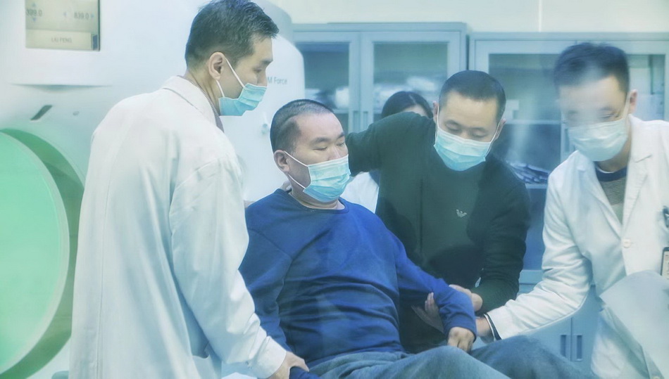 宋玉武在华山医院接受检查。  本文图片 澎湃新闻记者 邹桥 