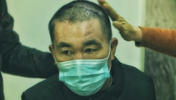 宋玉武被砸伤后，头部曾多次手术。