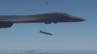 美媒：美军B-1B轰炸机首次发射隐形巡航导弹