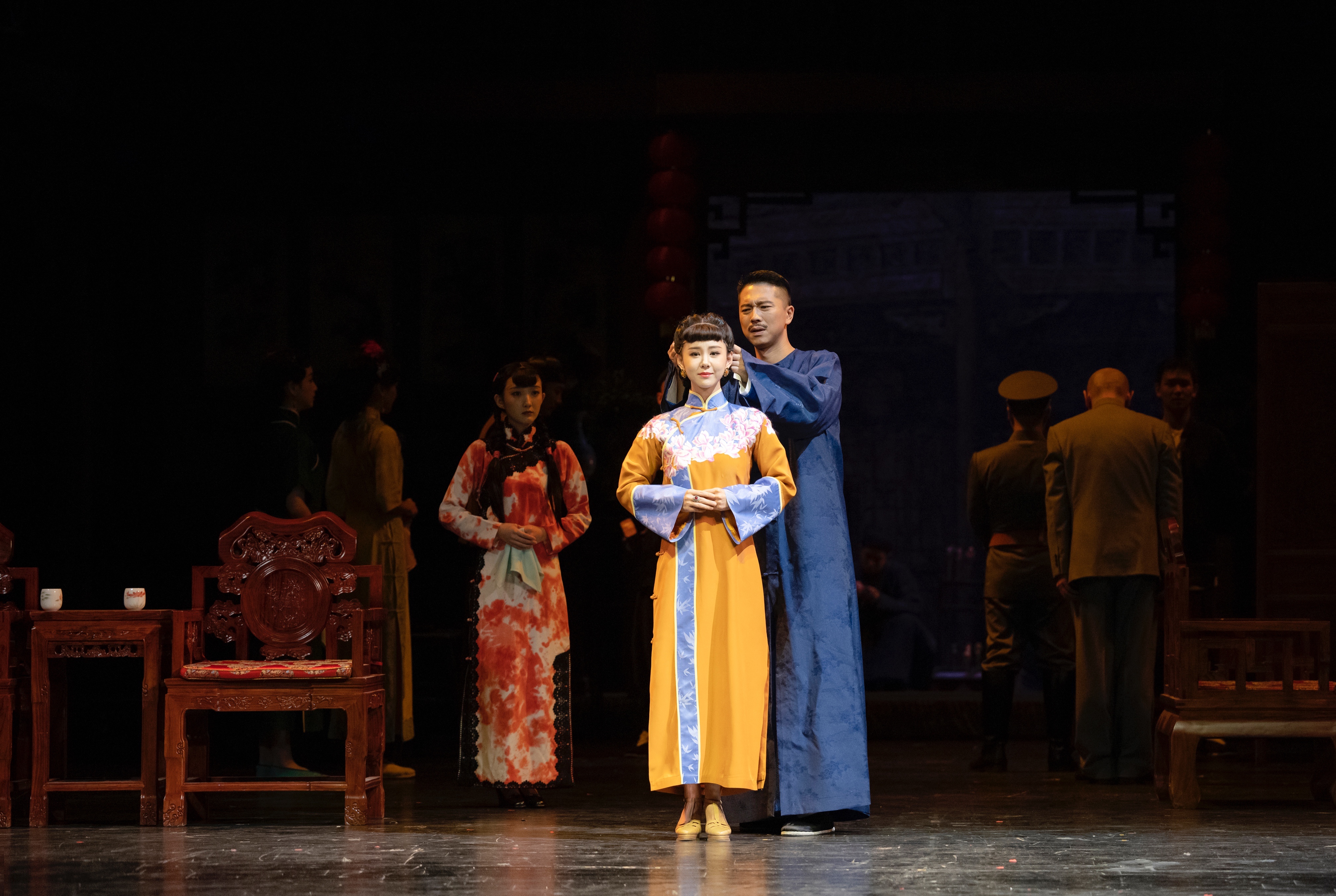 亮相,郑天玮编剧,唐烨导演,王雷,荆浩,傅迦,雷佳,苗驰,李小萌,王君瑞