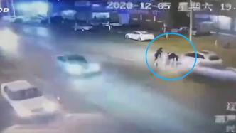 辽宁兴城市发生三车相撞事故，两人死亡两人受伤