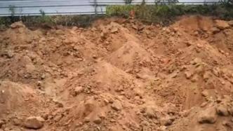 村莊附近現90座無名墳墓？土地租戶：都是假的，用來索賠