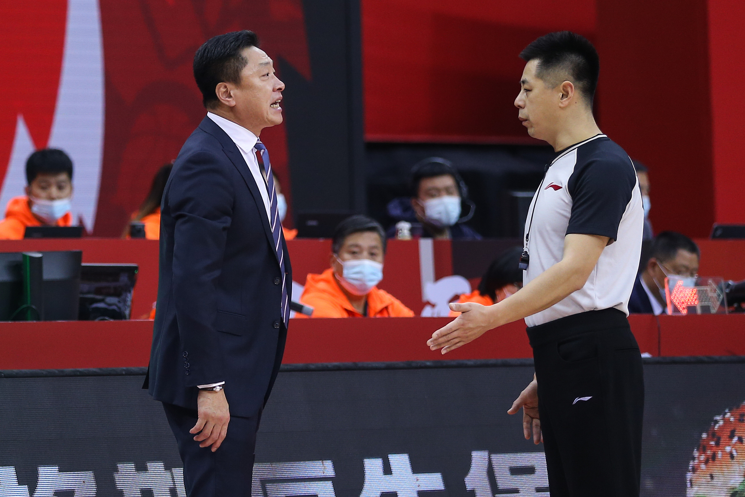 李春江怒喷裁判.