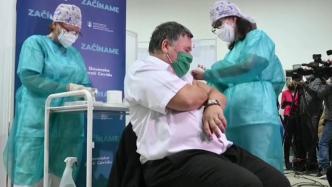德国8名护理员意外接种5倍剂量辉瑞疫苗，4人出现新冠症状