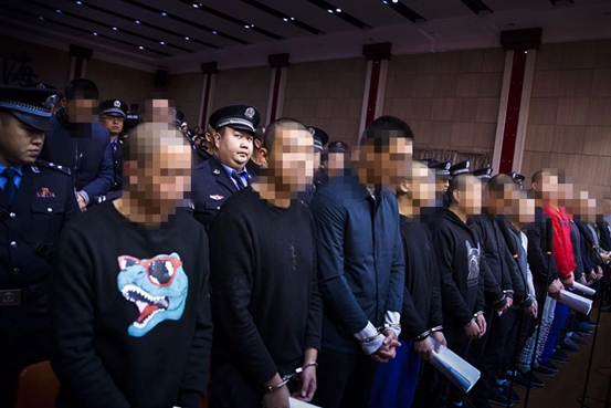 2019年11月,烏海市海南區人民法院公開審理呂舜等被告人涉嫌組織、領導、參加黑社會性質組織罪等罪一案。圖片來源:烏海市海南區人民法院微信公號