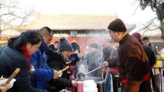 北京雍和宫取消腊八舍粥活动