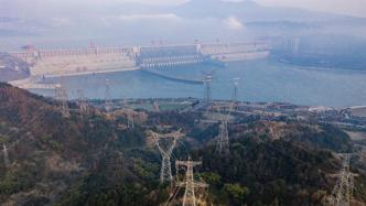 年发电量​1118亿千瓦时，三峡电站创造新的世界纪录