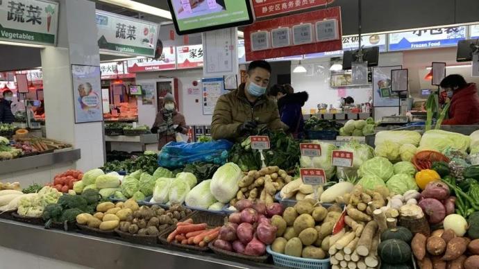 低温天气，蔬果市场稳定如何保证？上海静安区菜市场这样应对