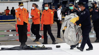 印尼警方确认：在失事客机附近海域发现人体遗骸