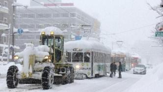 日本多地连降大雪，已致10人死亡近300人受伤