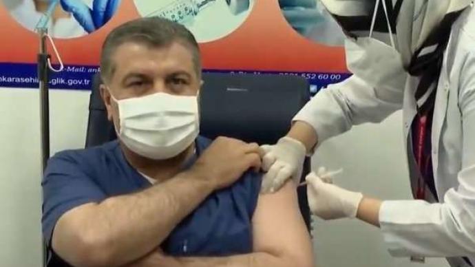 土耳其批准紧急使用中国疫苗，卫生部长率先接种