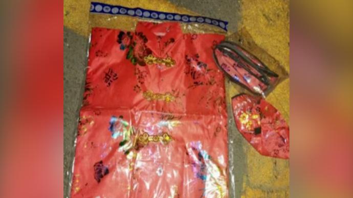 打開快遞發(fā)現(xiàn)是壽衣，夫妻倆懷疑遭電商報(bào)復(fù)