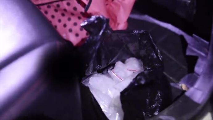 柳州警方破获特大运输毒品案，海鲜店内缴获毒品超3斤