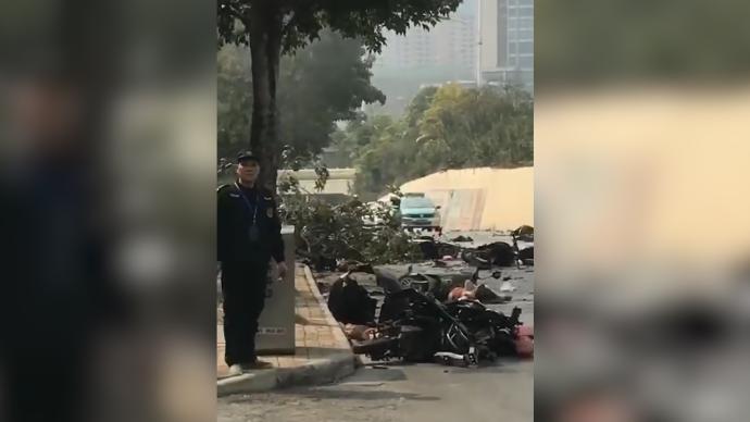 南宁男子驾无牌车撞9辆电动车致4死6伤，自称4S店员工