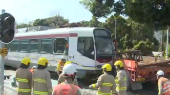香港屯门一轻铁列车与货车相撞，已致22人受伤