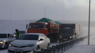 哈萨克斯坦遭遇暴风雪天气，交通出行受影响
