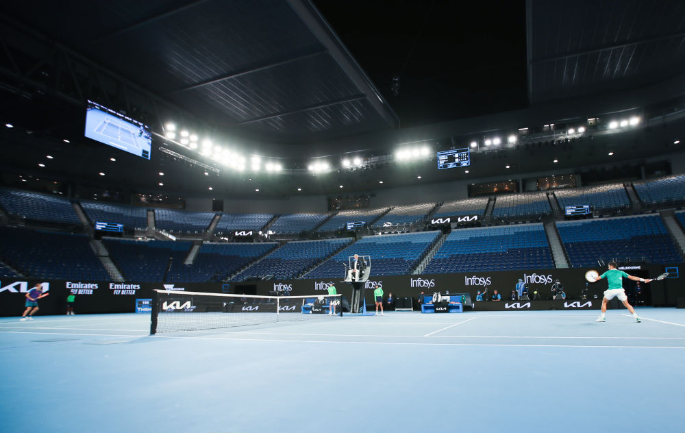 比赛打到一半让观众提前退场,墨尔本"封城",澳网继续_运动家_澎湃新闻