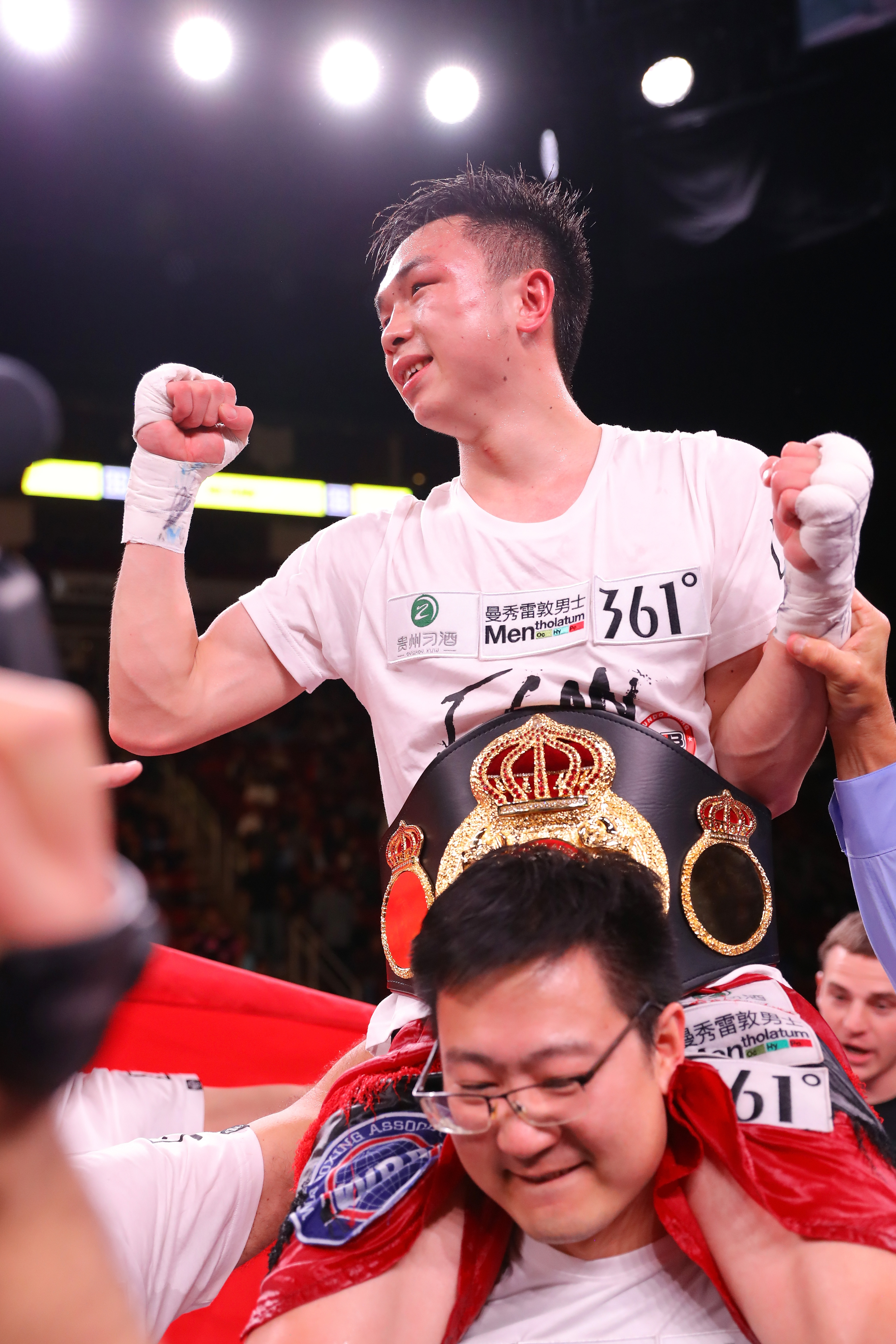 徐灿拳王统一战再生变故沃灵顿遭爆冷ko比赛失去意义