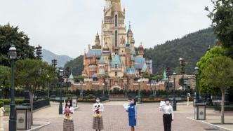 香港两大主题公园迪士尼及海洋公园将相继重开