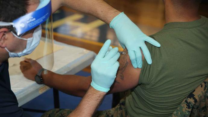 外媒：三分之一美国军人拒绝接种新冠疫苗