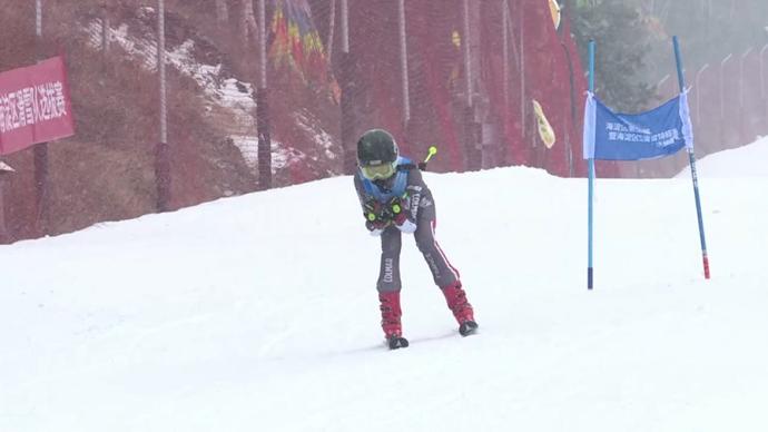14岁滑雪少女木兰：我为冬奥做志愿者