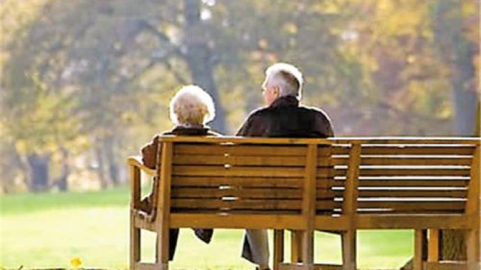 人社部：个人养老制度为养老体系短板，将抓紧推动尽早出台