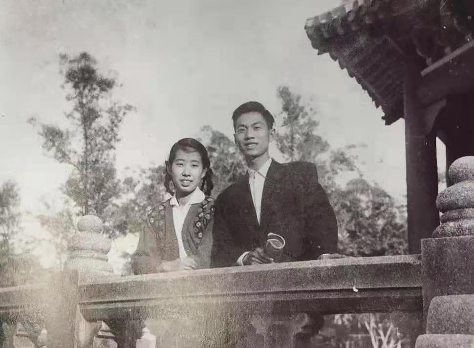 黄天骥与妻子冯卓然