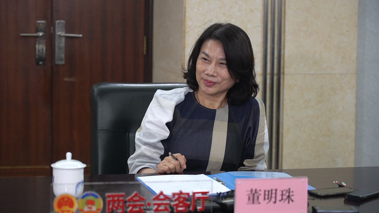 全国人大代表、格力电器董事长兼总裁董明珠。 澎湃新闻记者 冯元晴 图