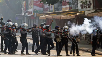 联合国：缅甸军方对示威人群使用实弹，已致至少18人死亡